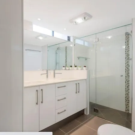 Absolute Beachfront Royal Palms Gold Coast Exterior photo
